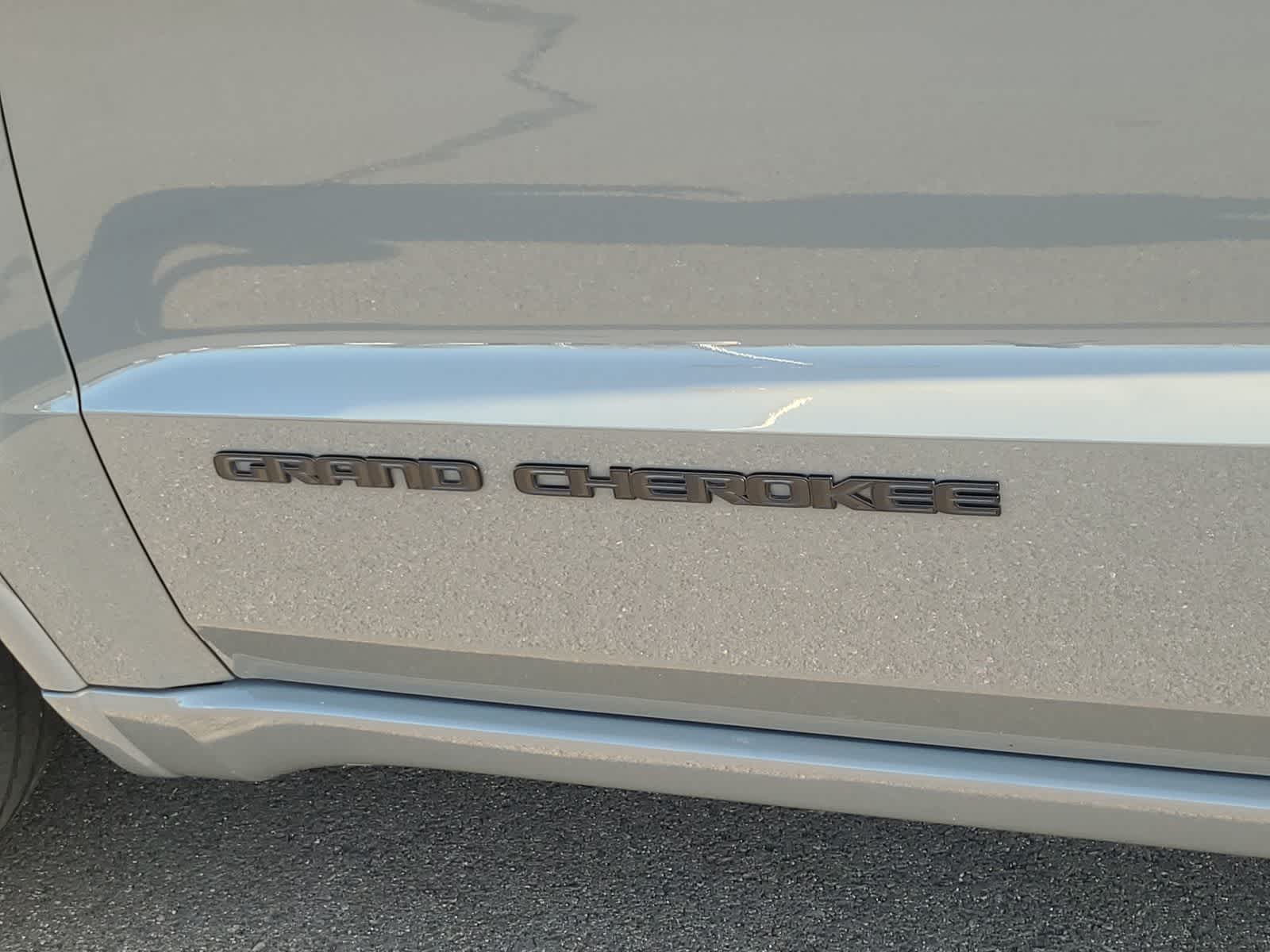 Thumbnail: 2021 Jeep Grand Cherokee - 15