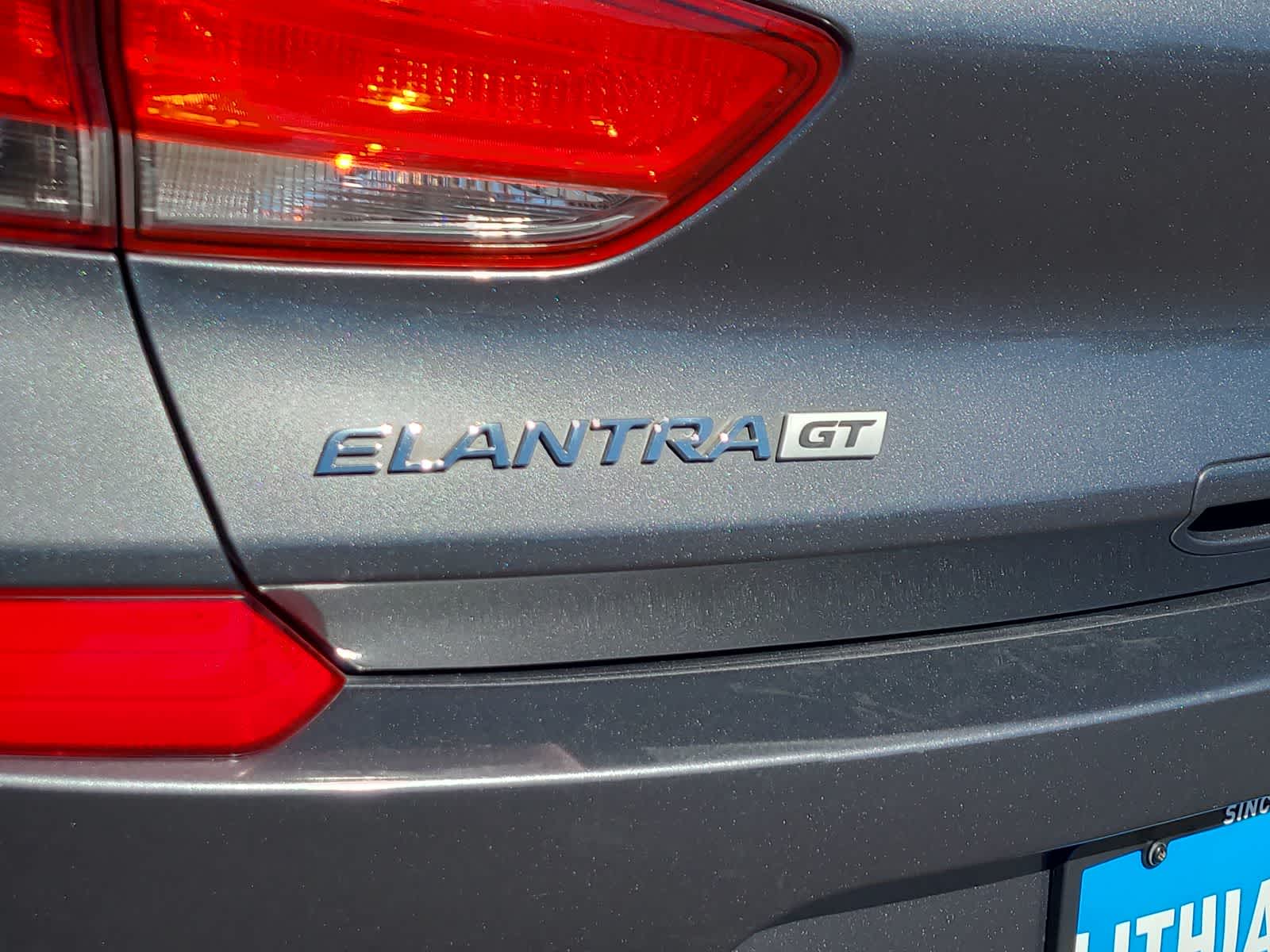 Thumbnail: 2018 Hyundai Elantra - 15