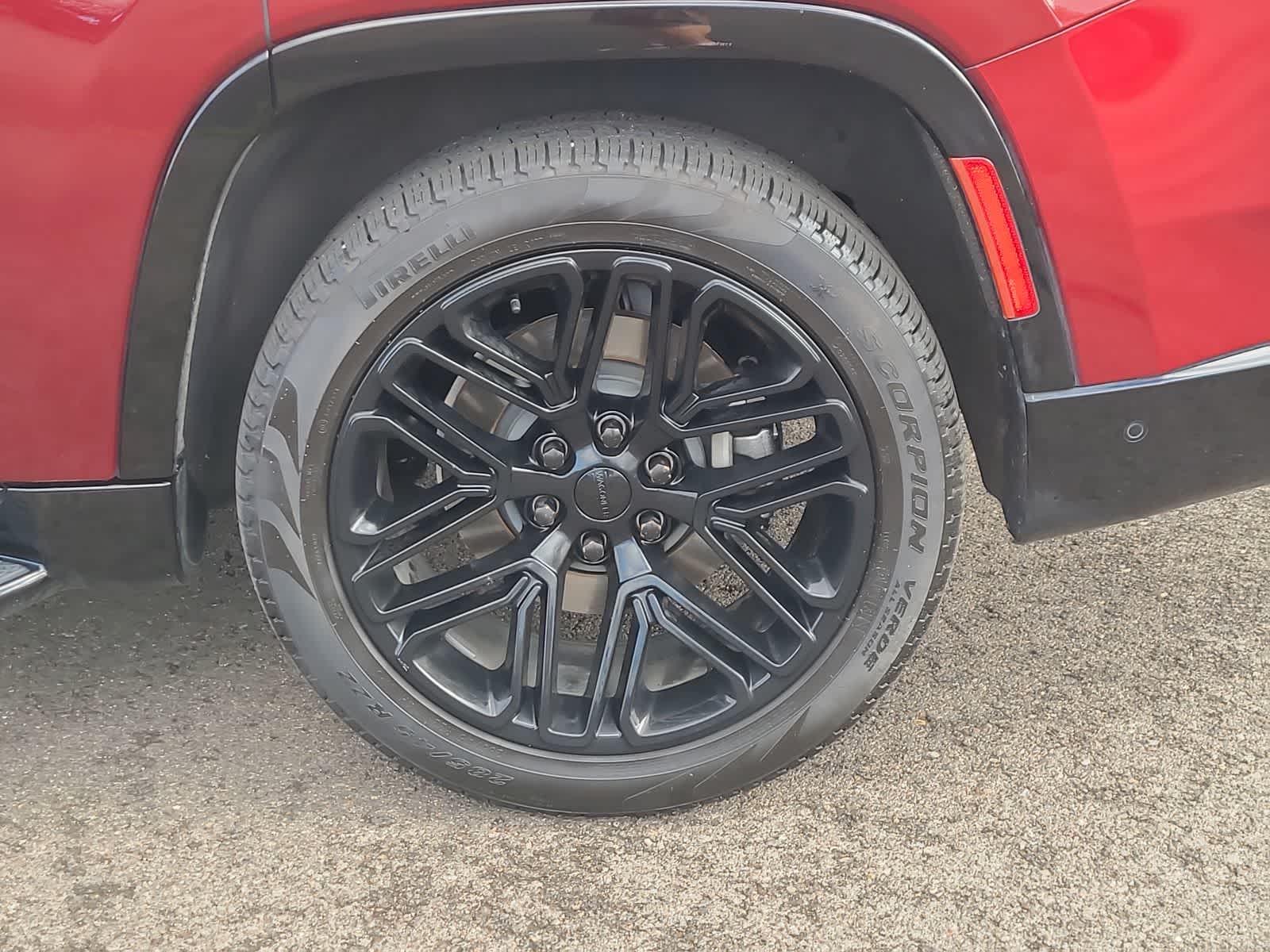 Thumbnail: 2024 Jeep Wagoneer - 16