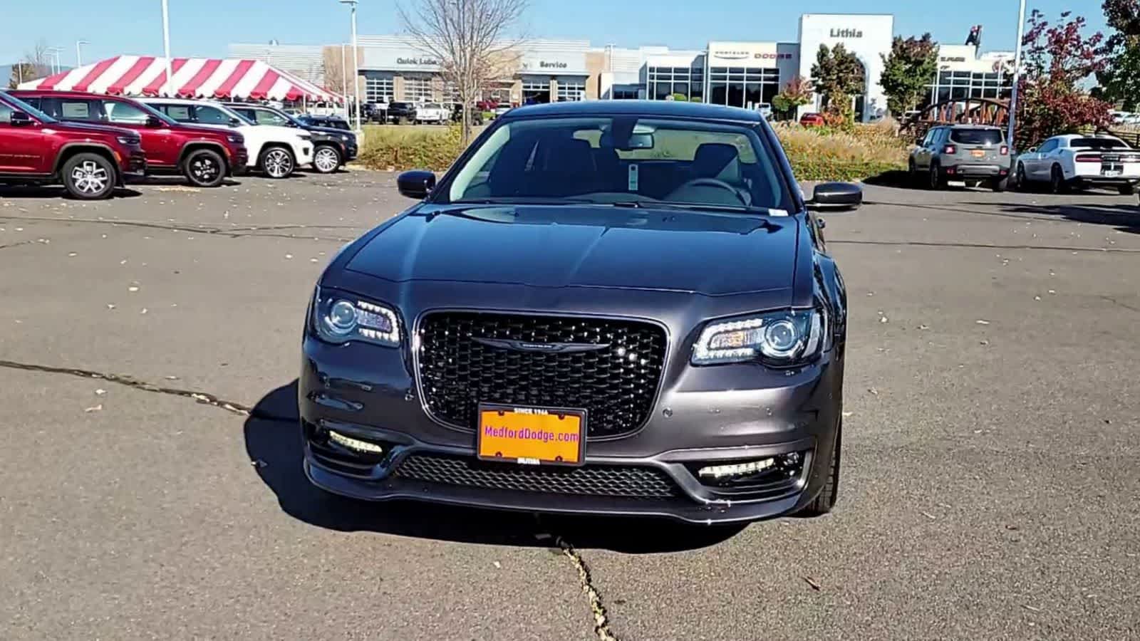 Thumbnail: 2023 Chrysler 300 - 3