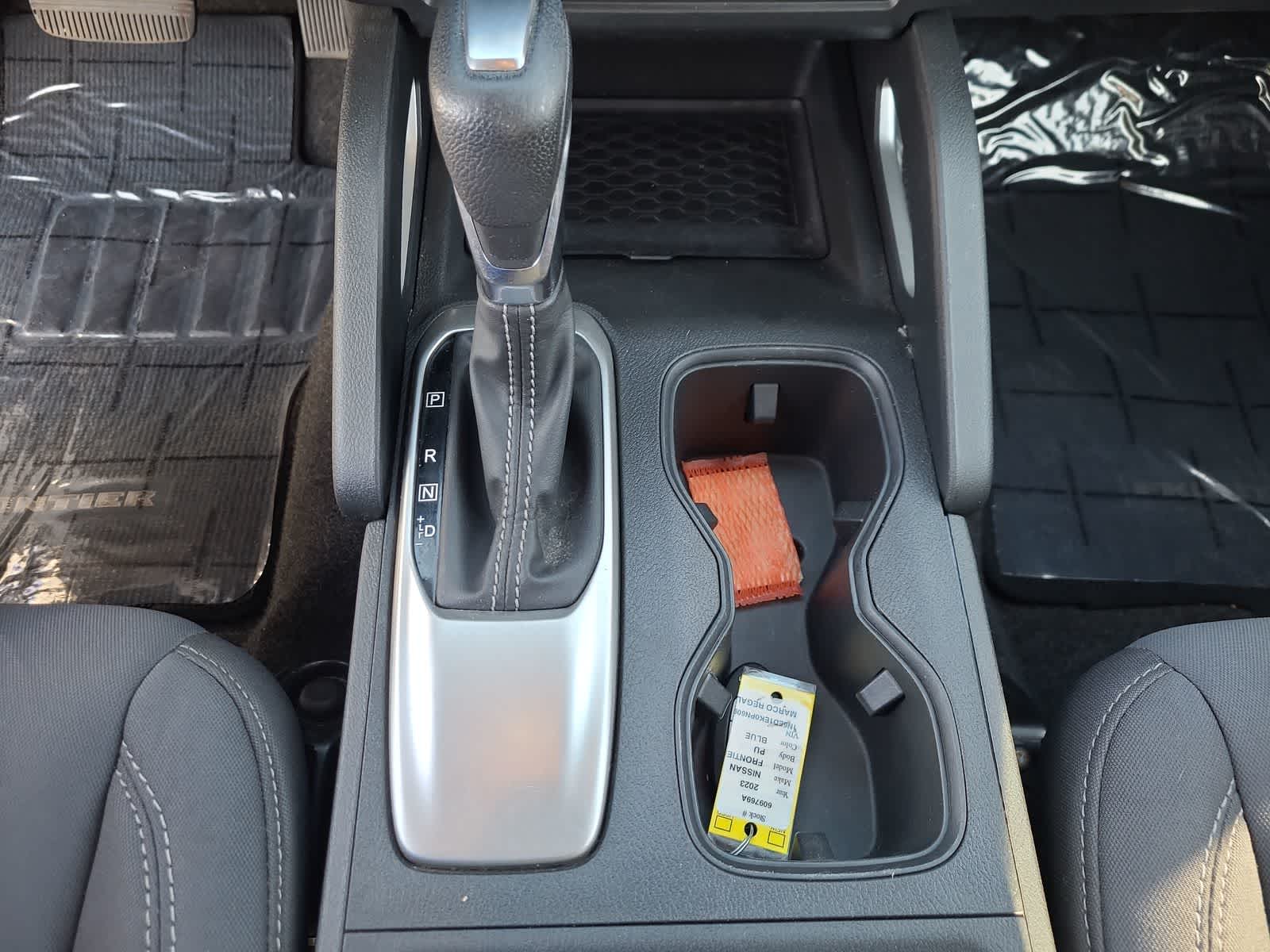 Thumbnail: 2023 Nissan Frontier - 25