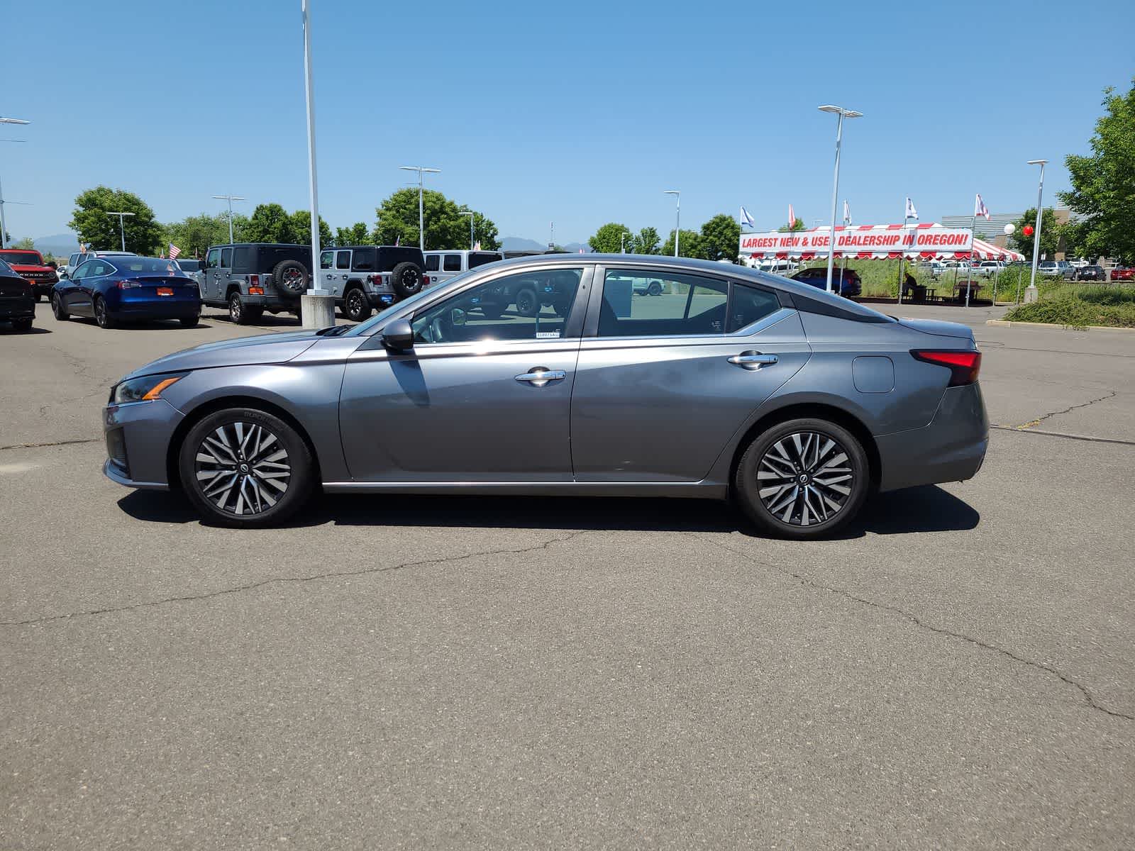 2023 Nissan Altima SV 11