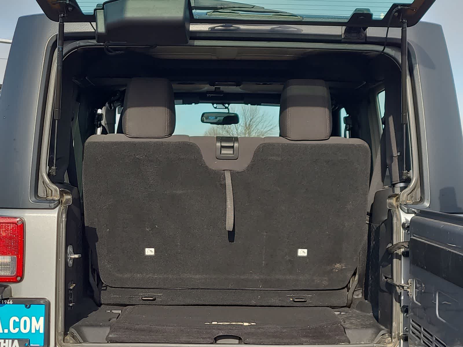 Thumbnail: 2015 Jeep Wrangler - 27