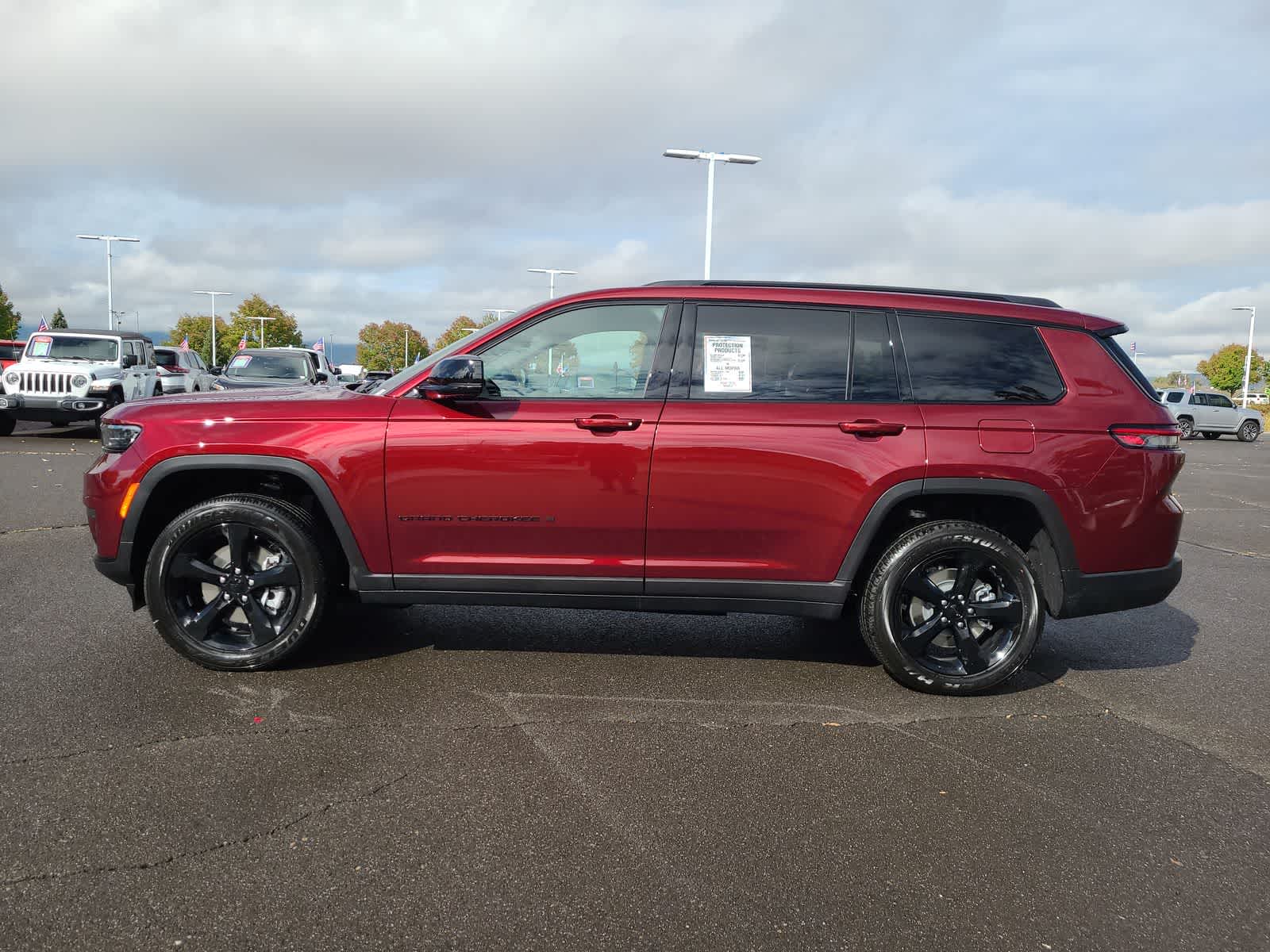 Thumbnail: 2025 Jeep Grand Cherokee - 11