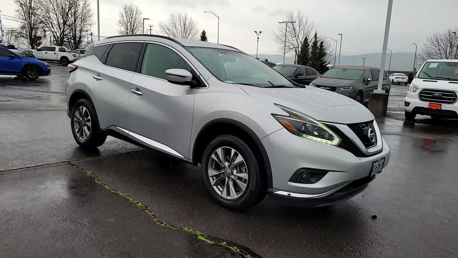 2018 Nissan Murano SV photo 2