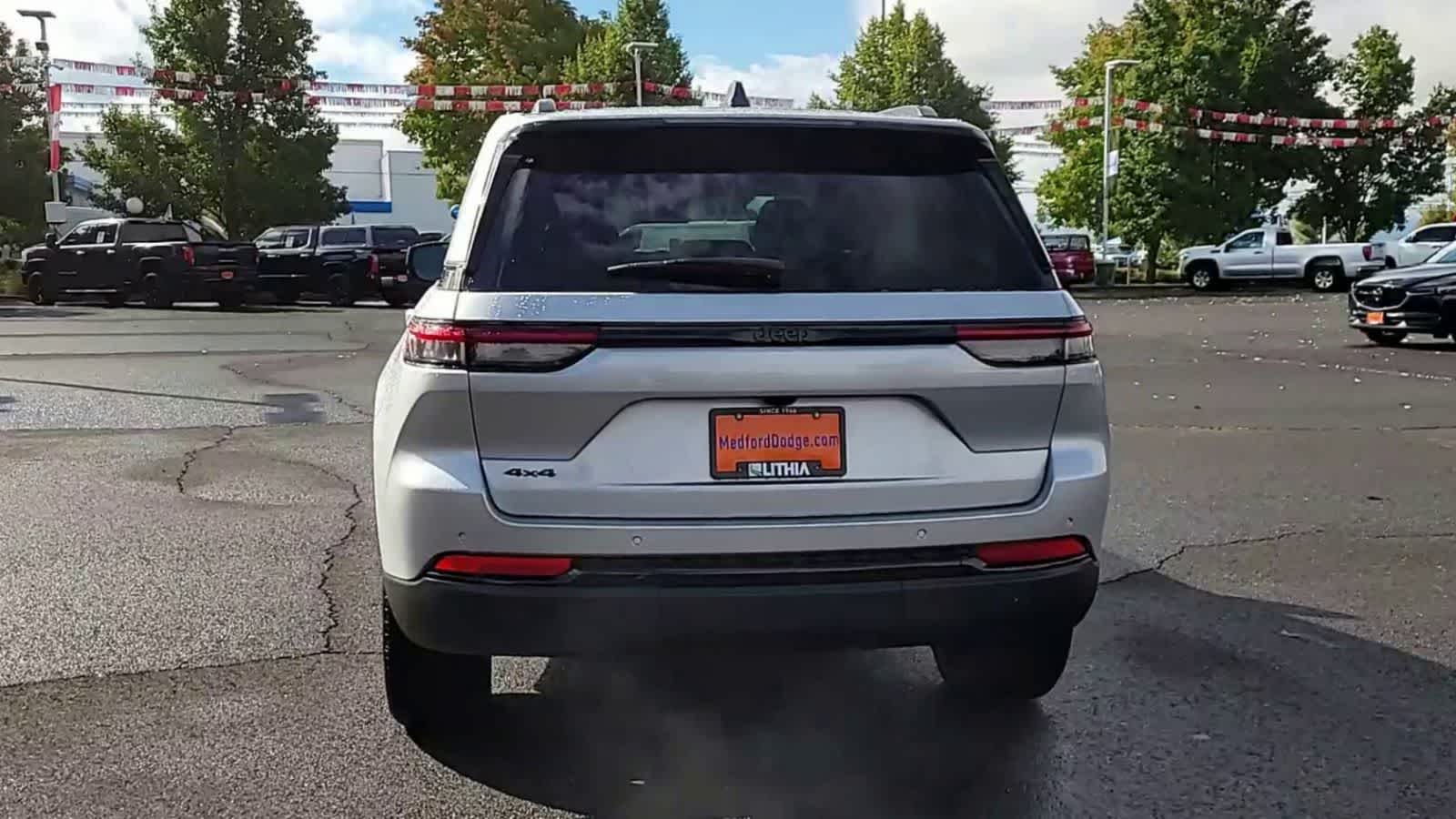 Thumbnail: 2025 Jeep Grand Cherokee - 7