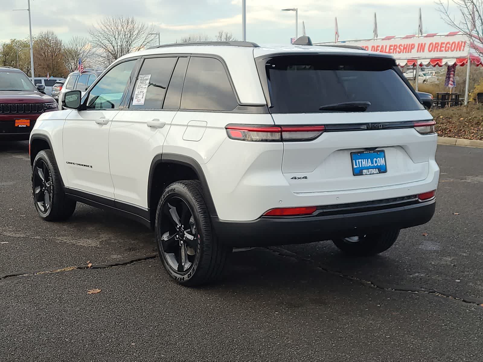 Thumbnail: 2025 Jeep Grand Cherokee - 12