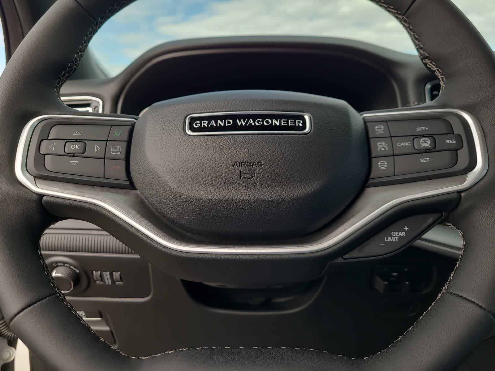 Thumbnail: 2026 Jeep Grand Wagoneer - 23