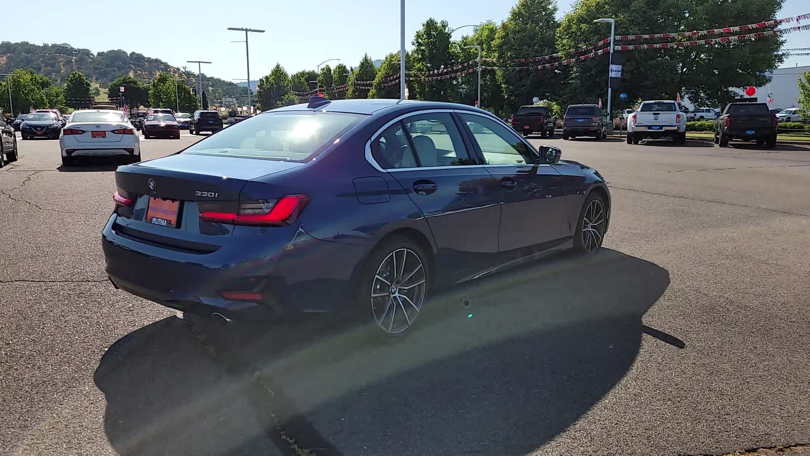 2021 BMW 3 Series 330i 8