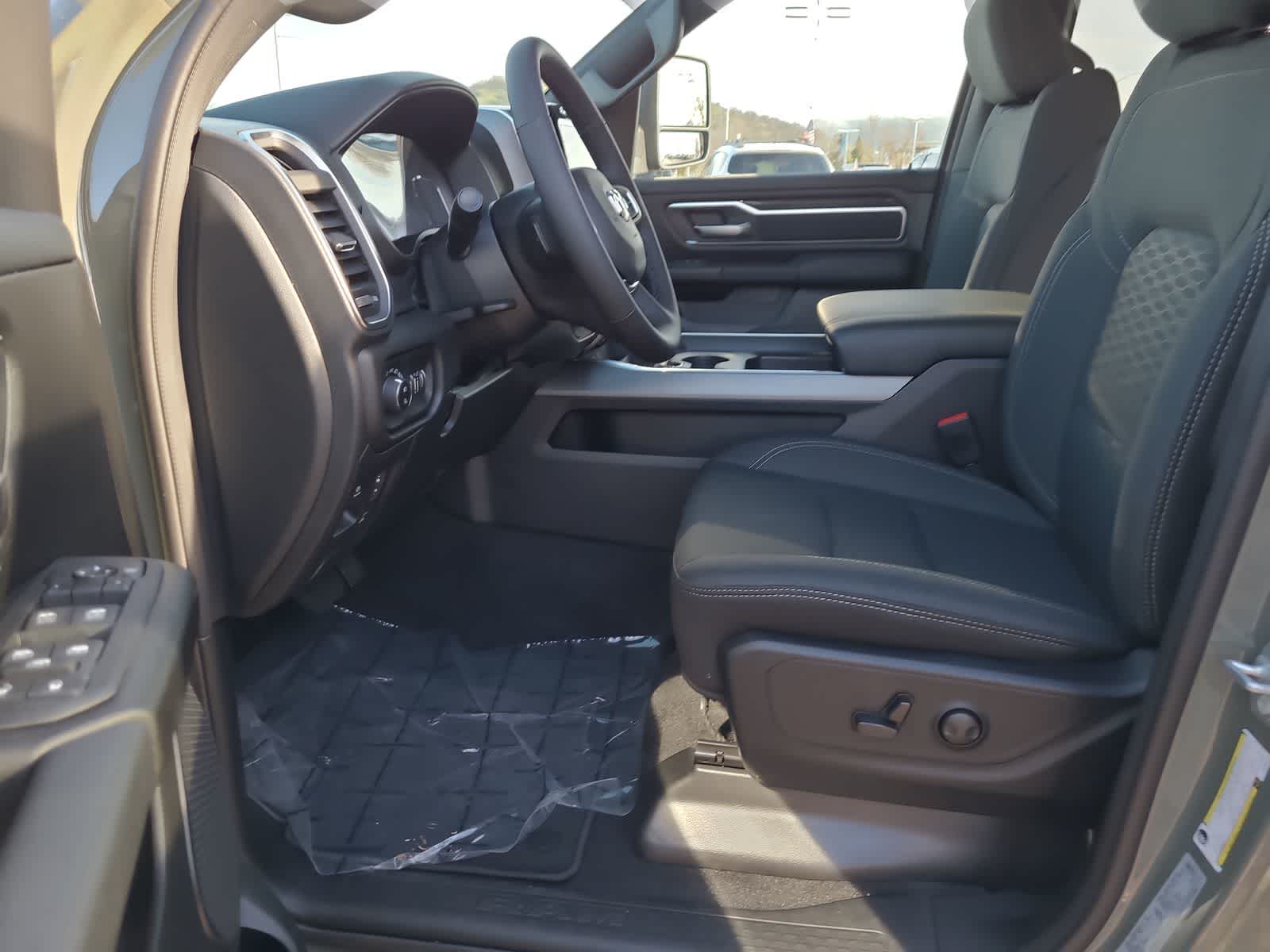 Thumbnail: 2026 RAM 1500 - 19