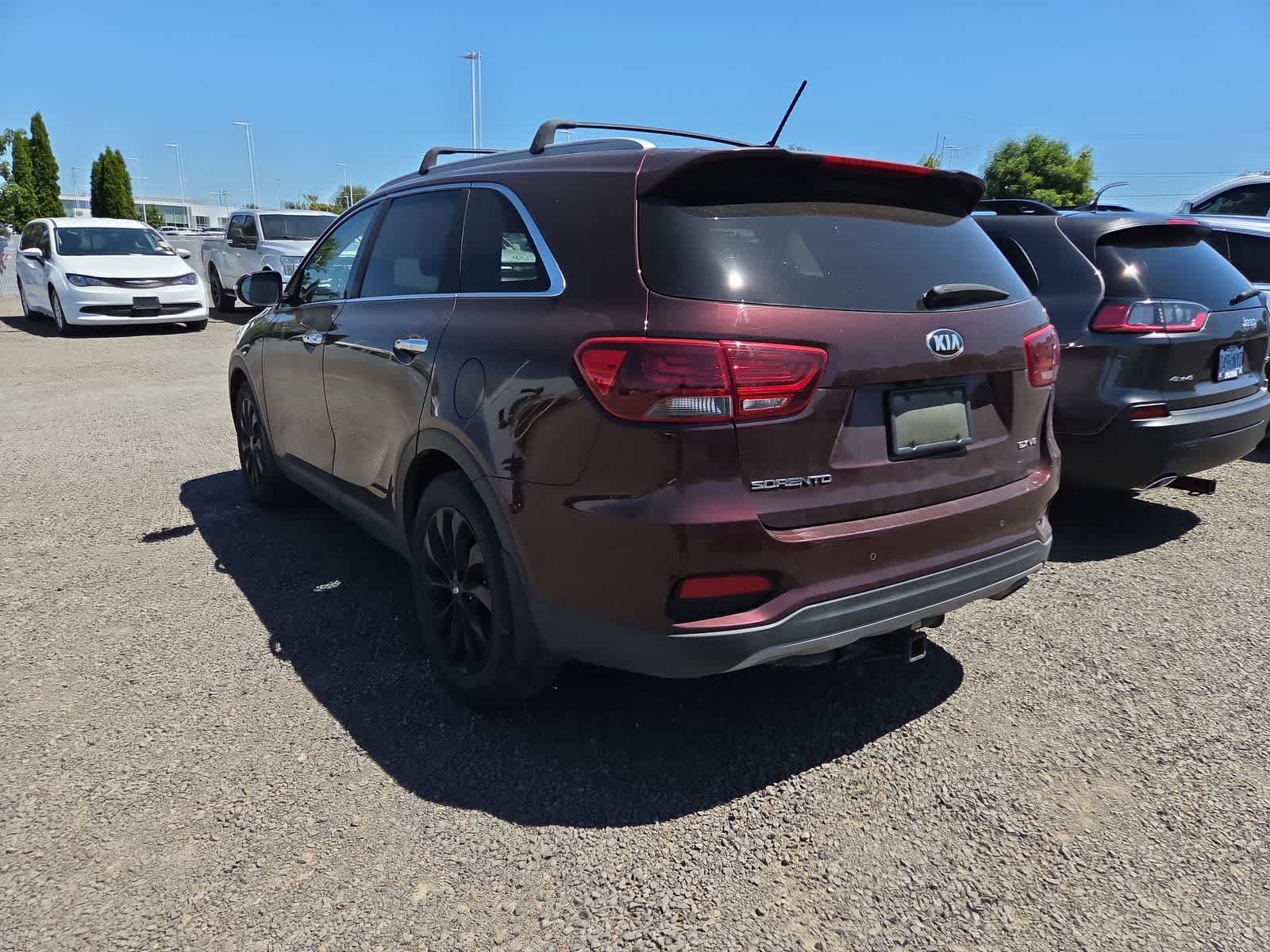 Thumbnail: 2020 Kia Sorento - 3