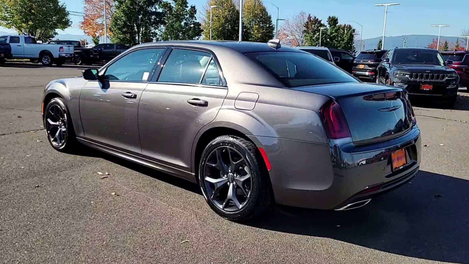 Thumbnail: 2023 Chrysler 300 - 6