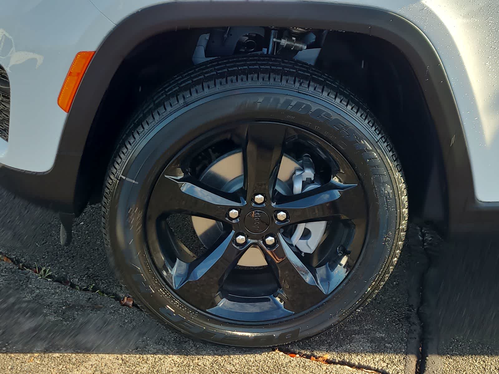 Thumbnail: 2025 Jeep Grand Cherokee - 16