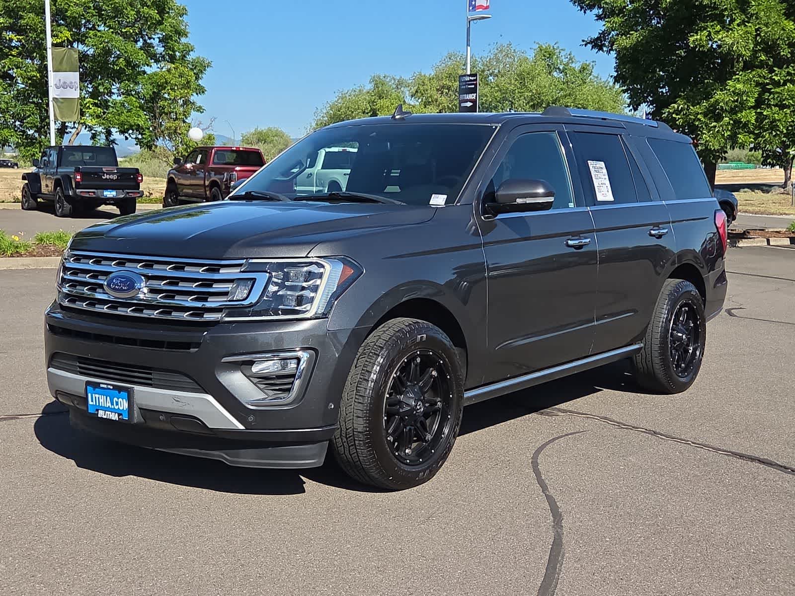 2018 Ford Expedition Limited's photo