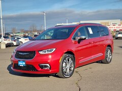 2026 Chrysler Pacifica PINNACLE AWD Passenger Van Medford, OR