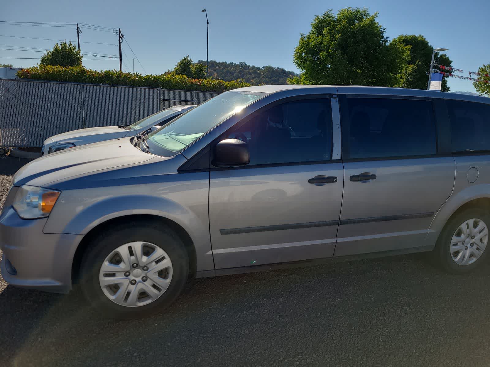 Thumbnail: 2015 Dodge Grand Caravan - 2