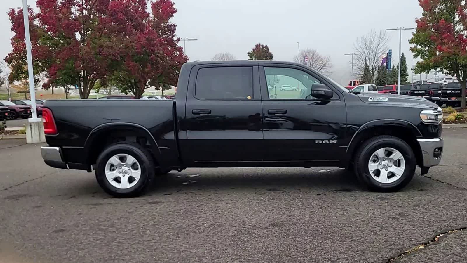Thumbnail: 2025 RAM 1500 - 9