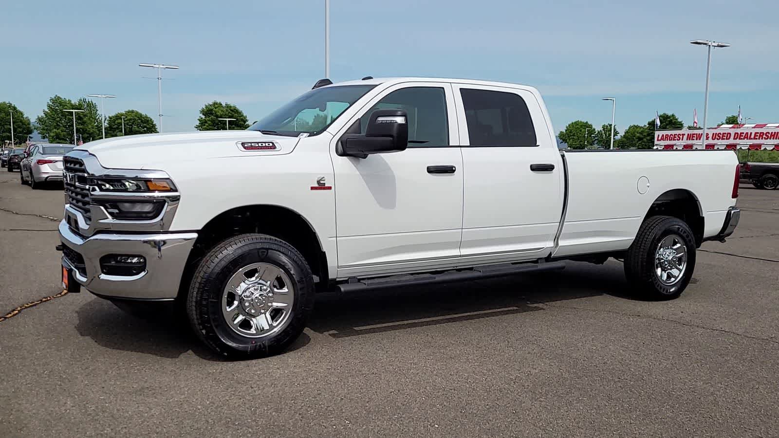 2025 Ram 2500 Tradesman photo 4