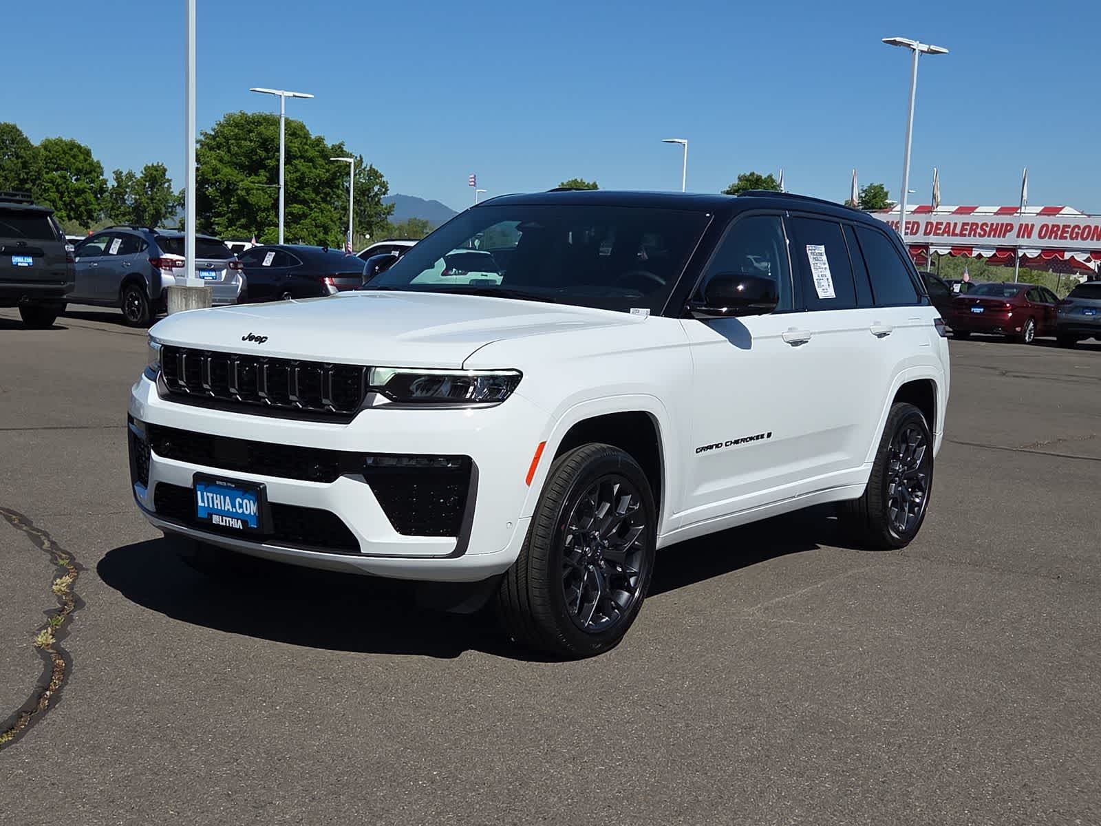 2026 Jeep Grand Cherokee Summit 4x4's photo