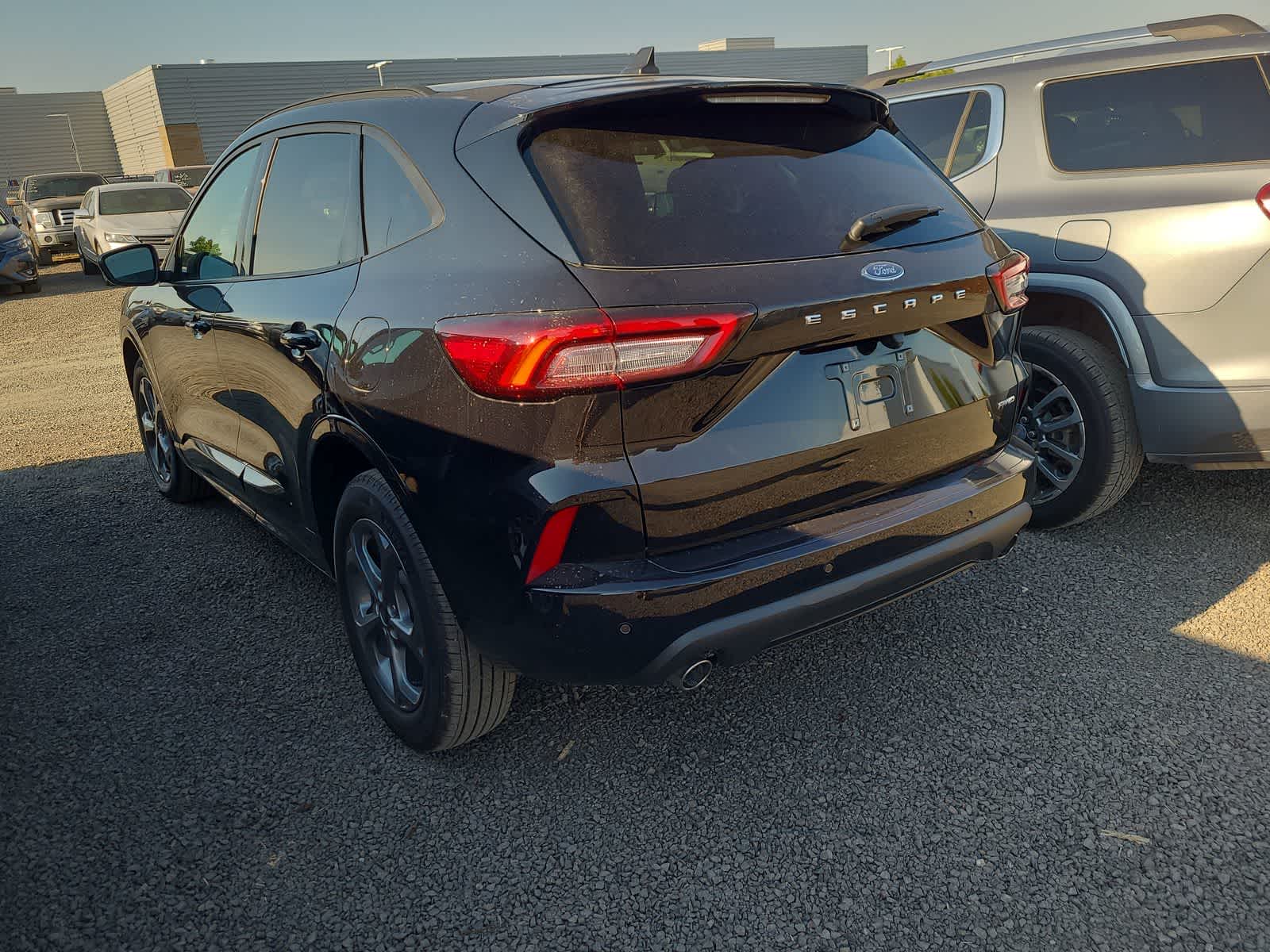 Thumbnail: 2023 Ford Escape - 3