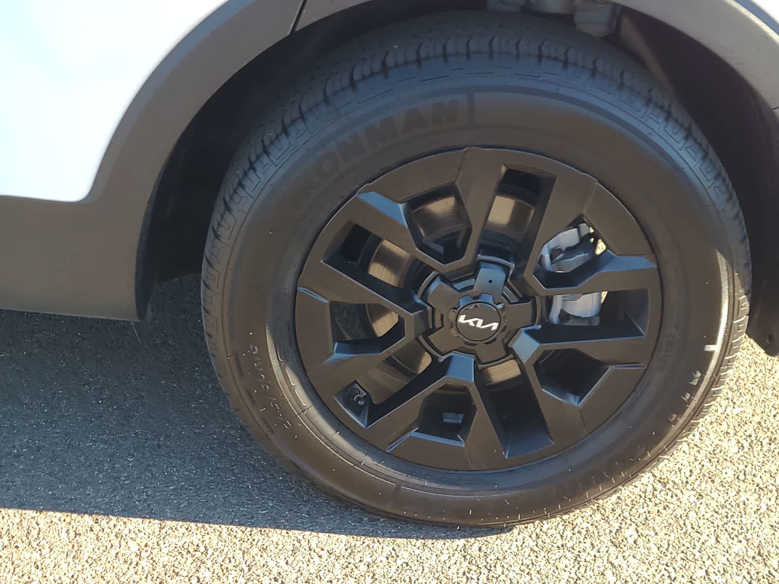 Thumbnail: 2023 Kia Telluride - 16