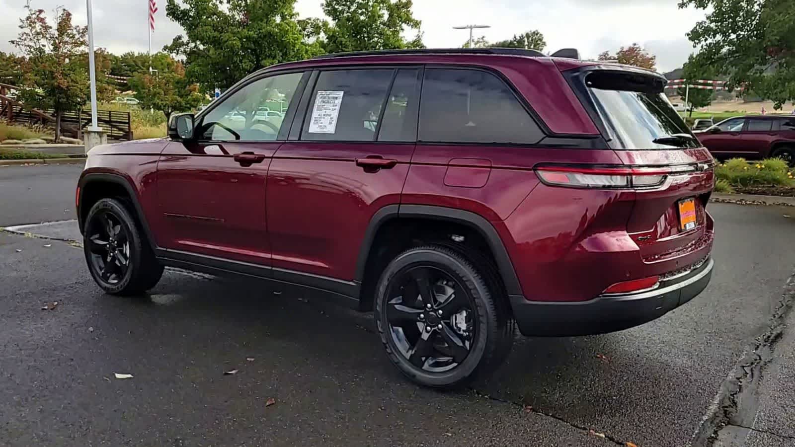 Thumbnail: 2025 Jeep Grand Cherokee - 6