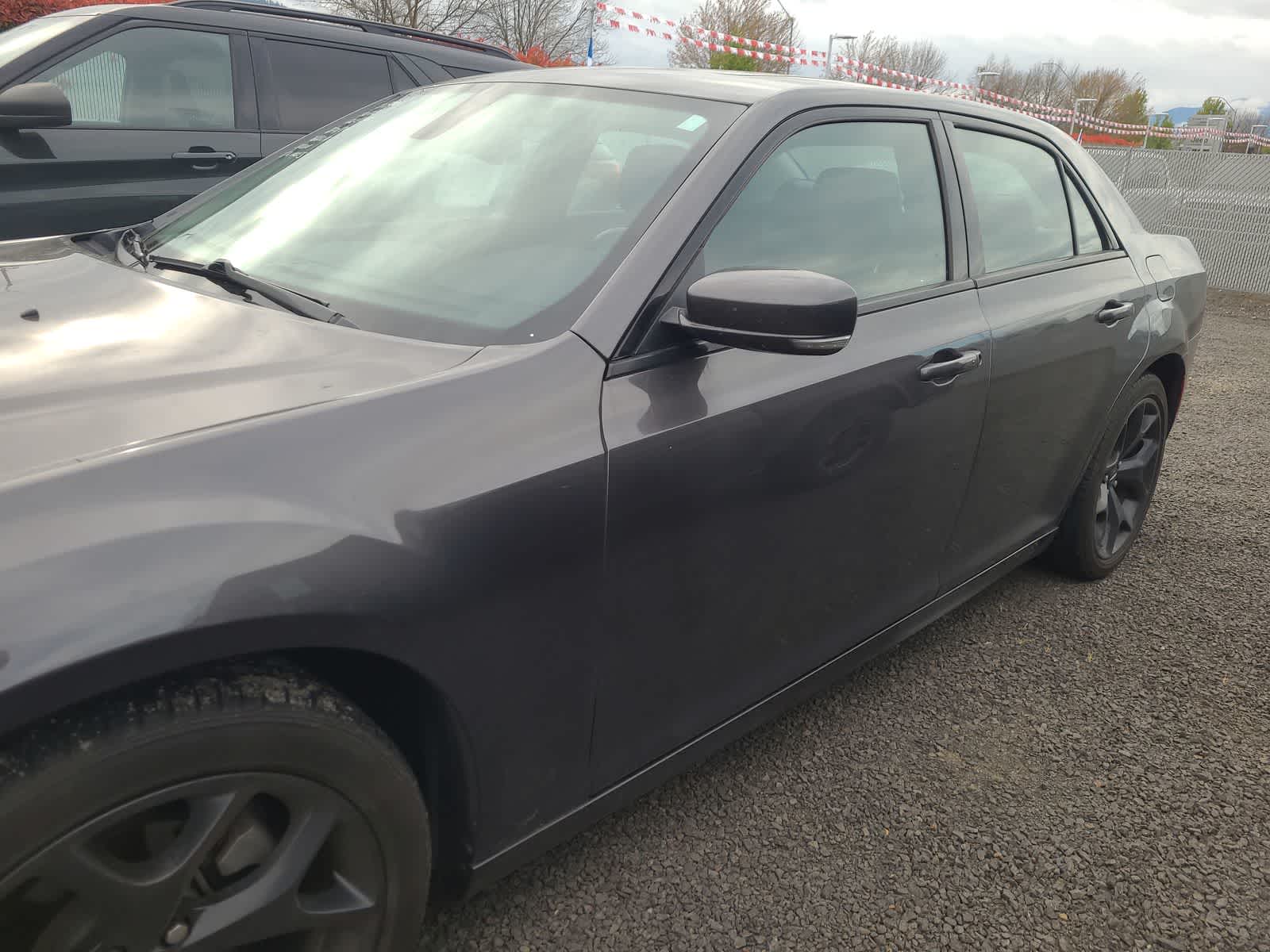 Thumbnail: 2023 Chrysler 300 - 10