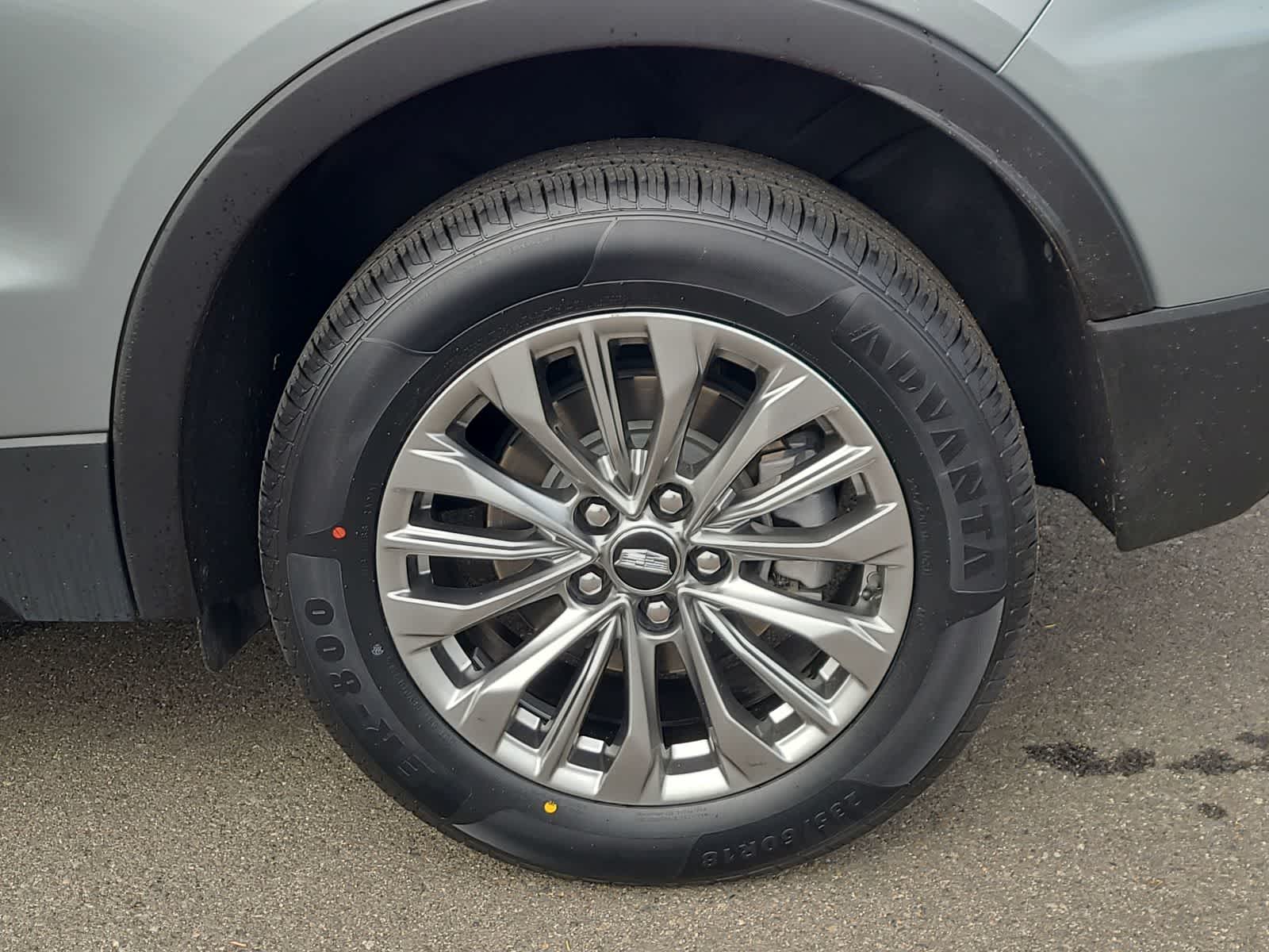 Thumbnail: 2024 Cadillac XT4 - 16