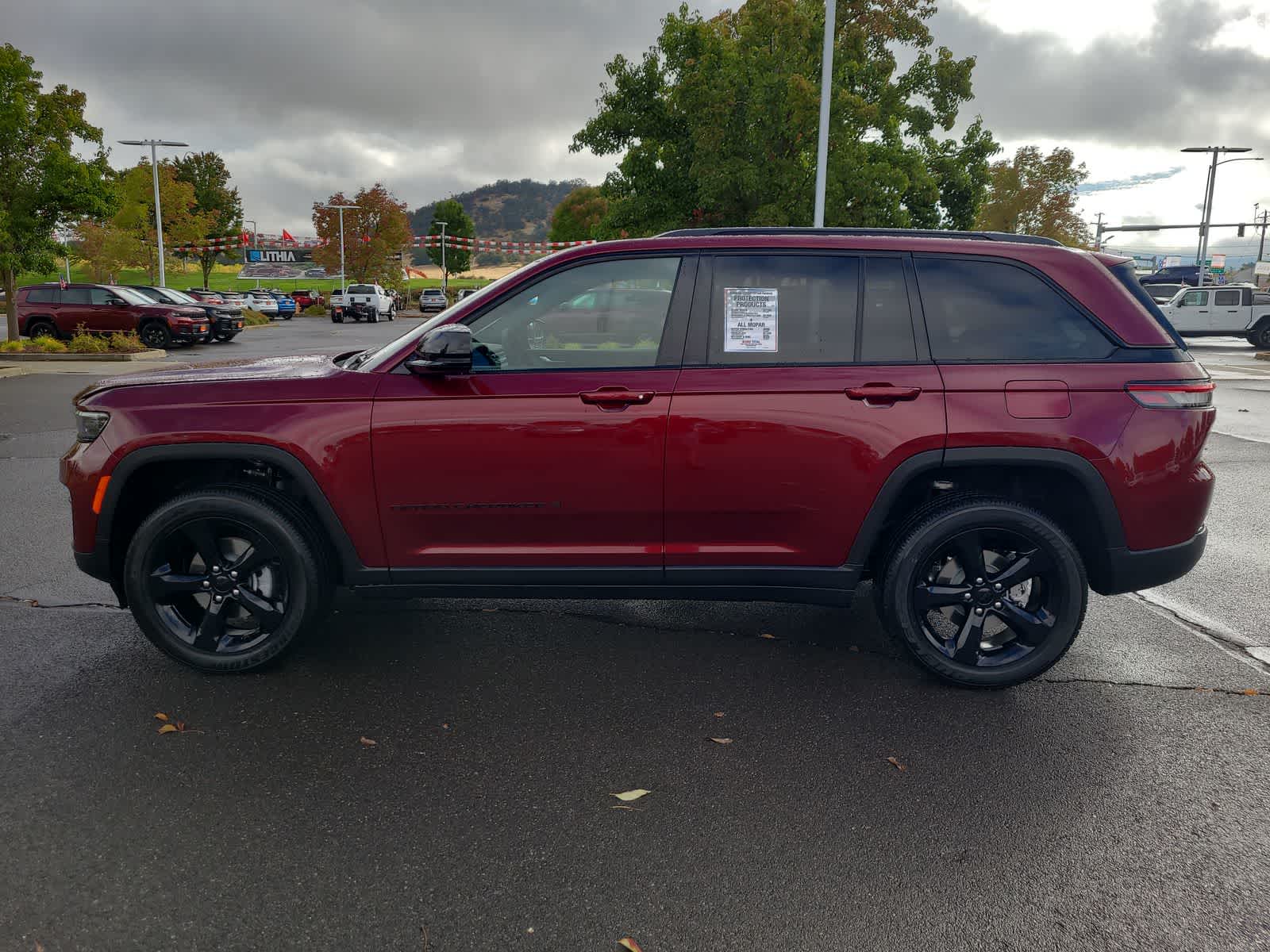 Thumbnail: 2025 Jeep Grand Cherokee - 11