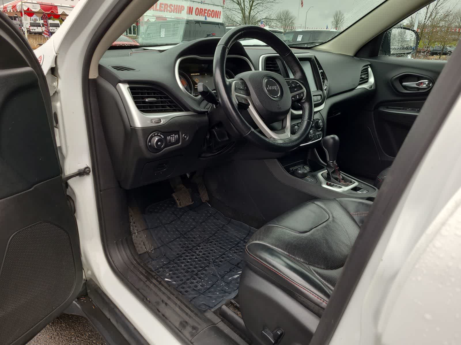 Thumbnail: 2016 Jeep Cherokee - 10