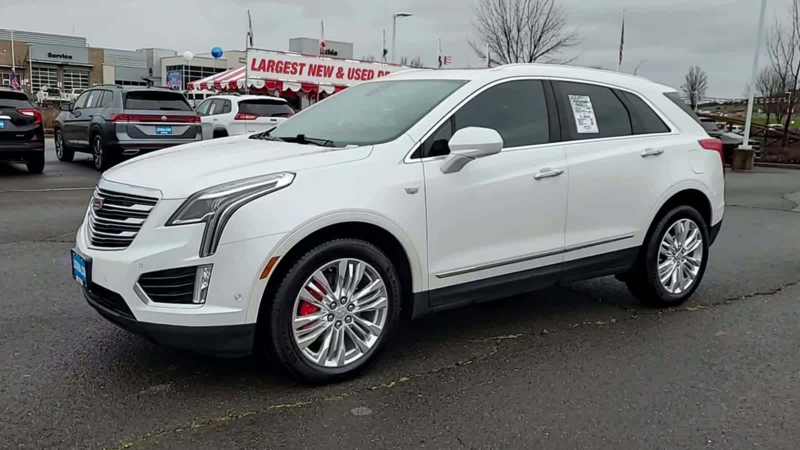 Thumbnail: 2017 Cadillac XT5 - 4