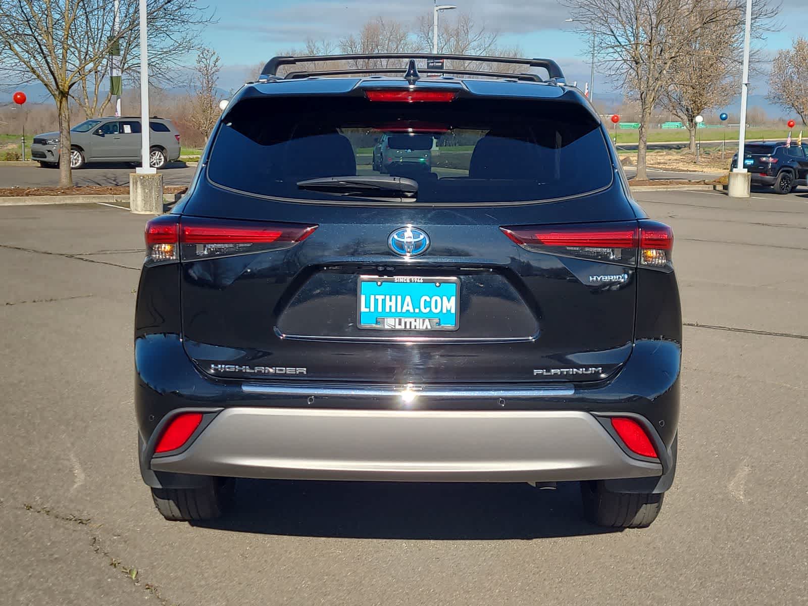 Thumbnail: 2024 Toyota Highlander - 13