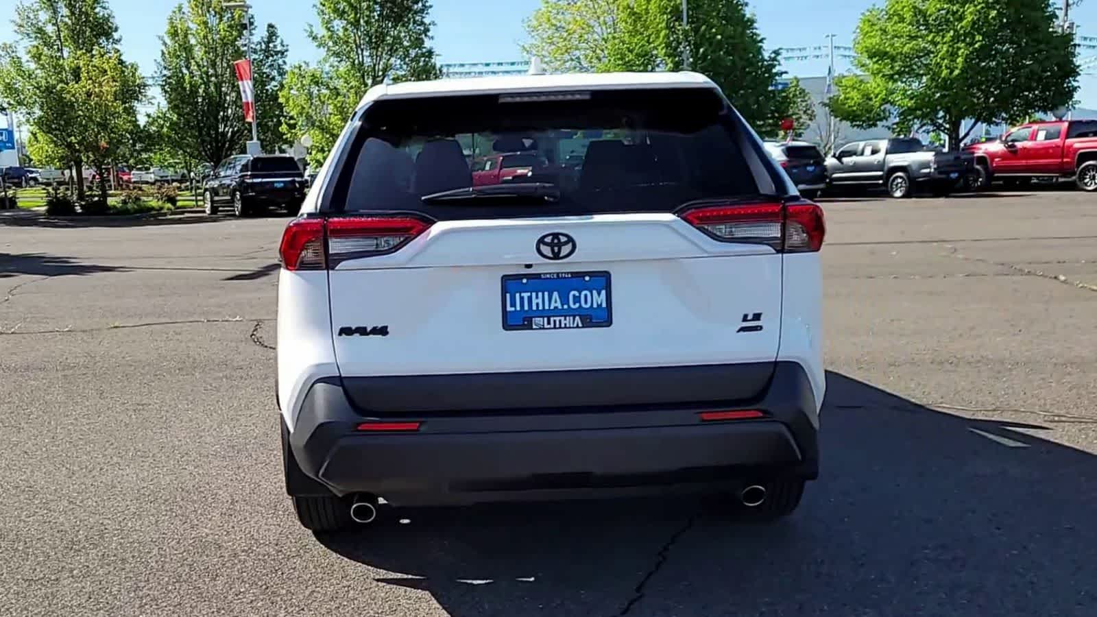 Thumbnail: 2025 Toyota RAV4 - 7