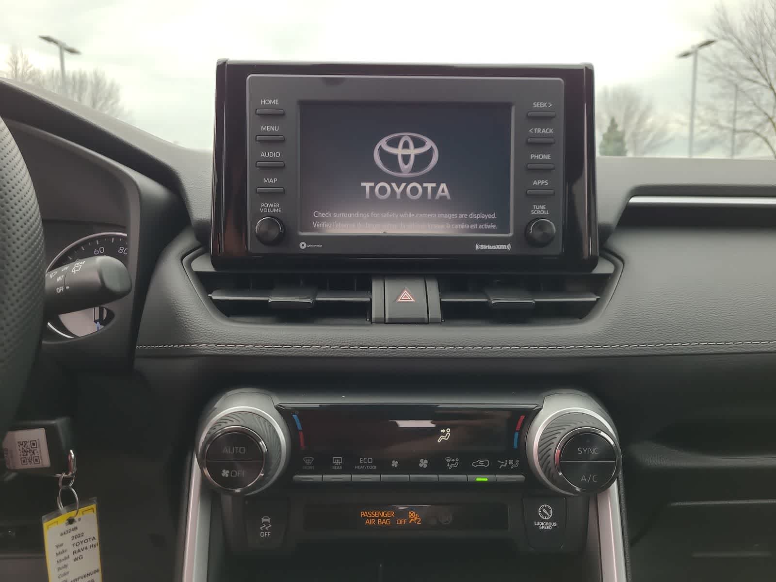 Thumbnail: 2022 Toyota RAV4 - 24