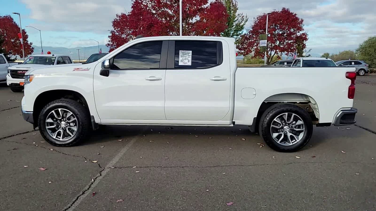 Thumbnail: 2024 Chevrolet Silverado 1500 - 5