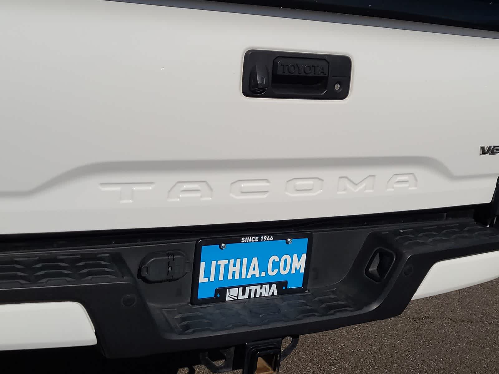 Thumbnail: 2022 Toyota Tacoma - 15