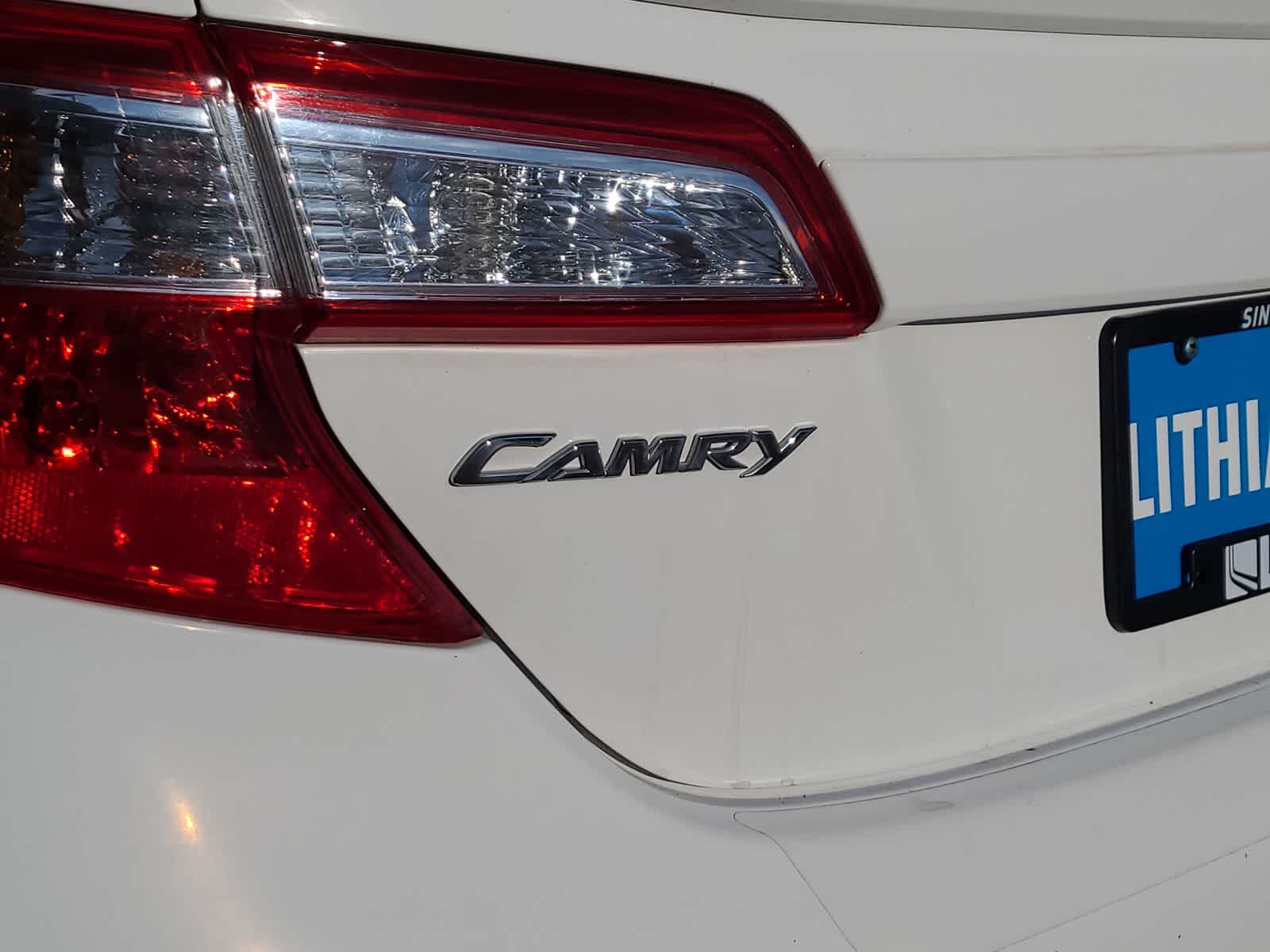 Thumbnail: 2014 Toyota Camry - 15