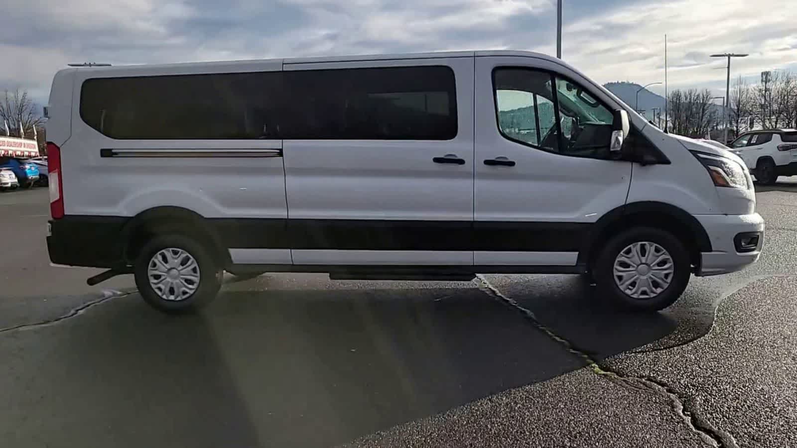 Thumbnail: 2023 Ford Econoline - 9