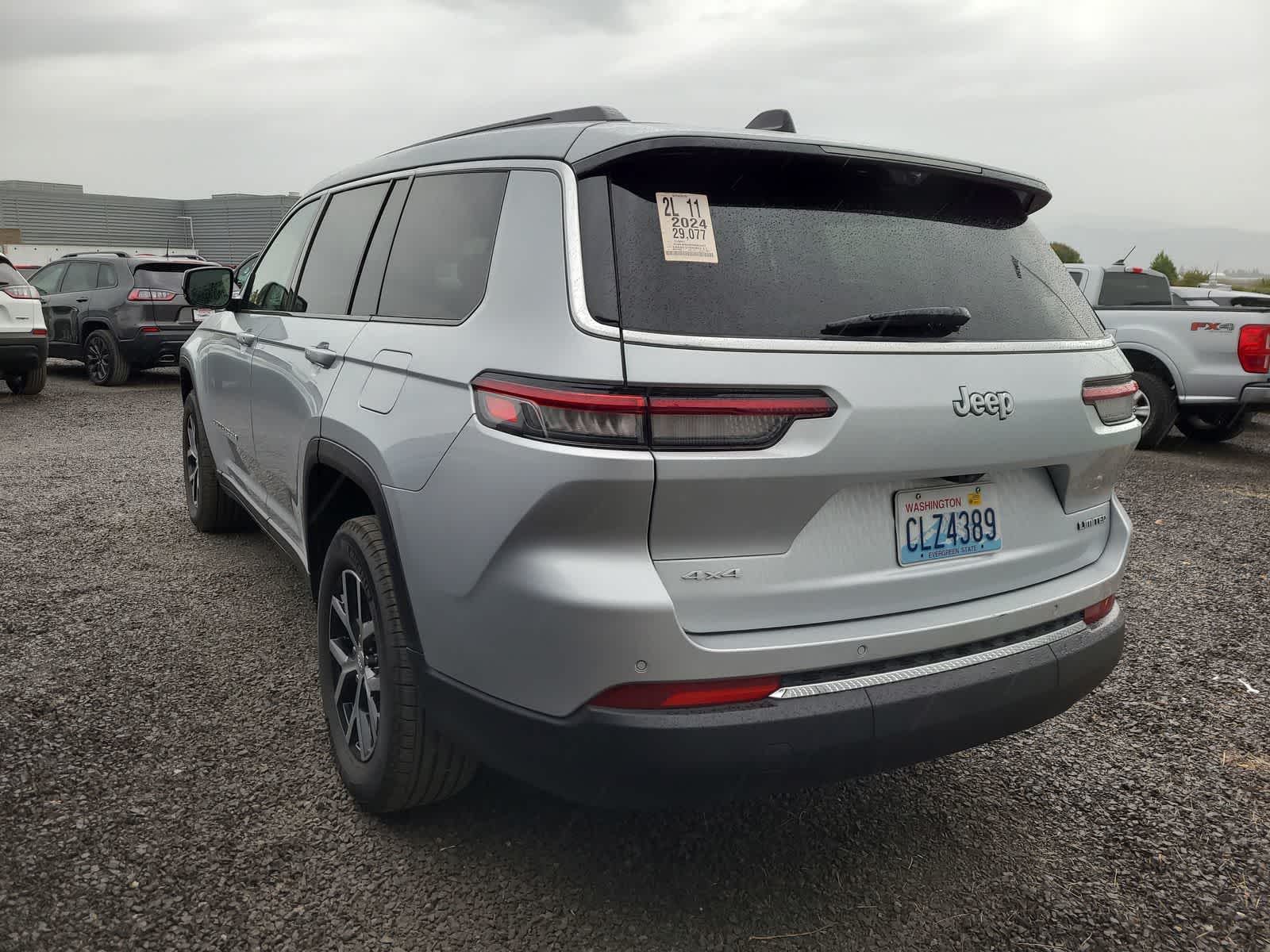 2024 Jeep Grand Cherokee Limited photo 2