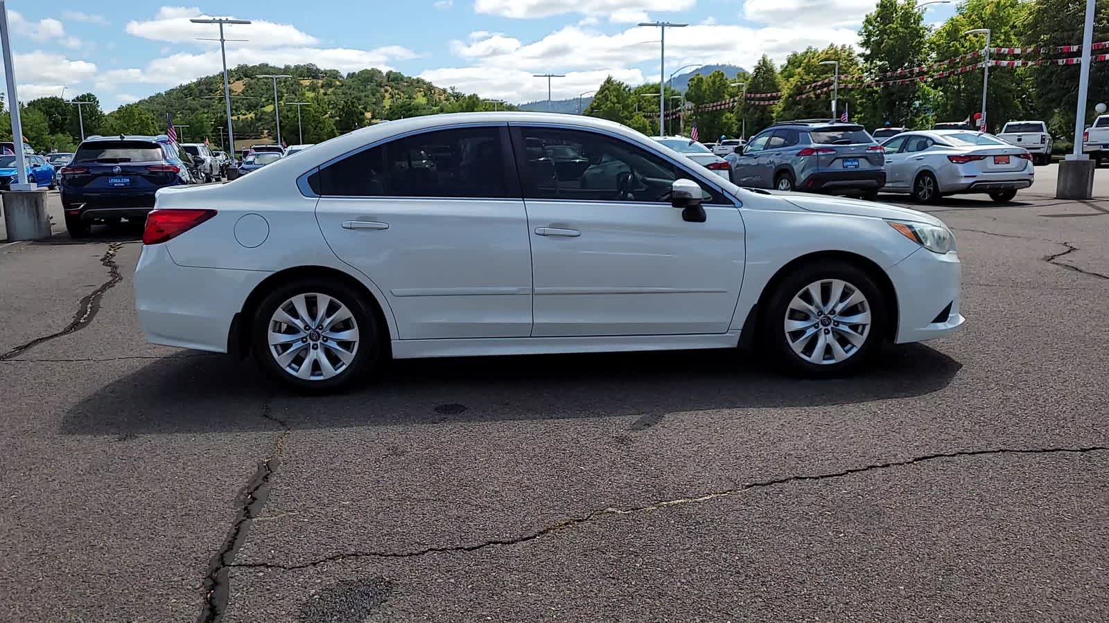 Thumbnail: 2015 Subaru Legacy - 9