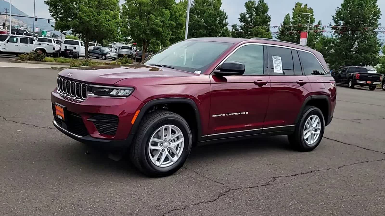 Thumbnail: 2025 Jeep Grand Cherokee - 4