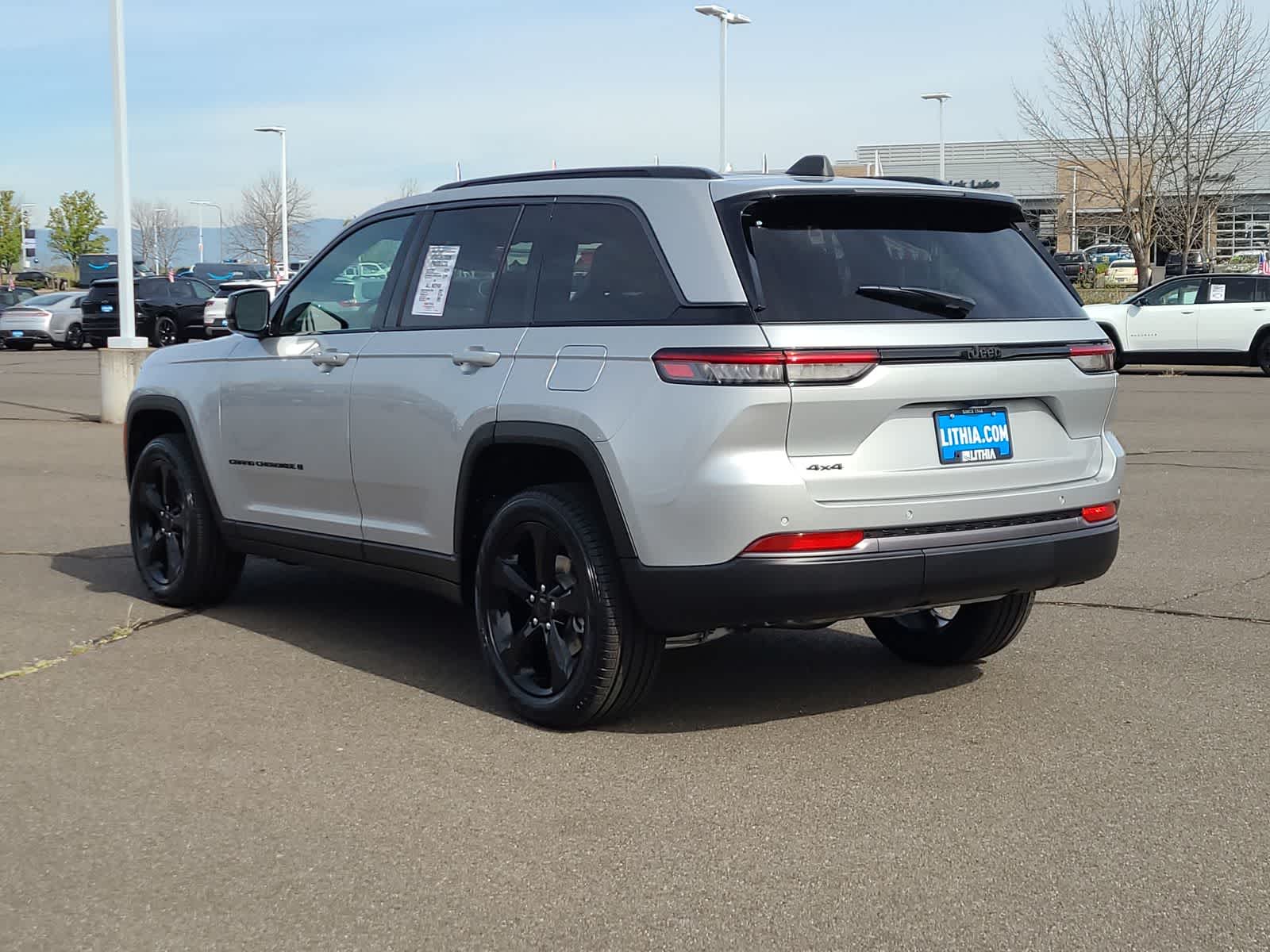 Thumbnail: 2026 Jeep Grand Cherokee - 12