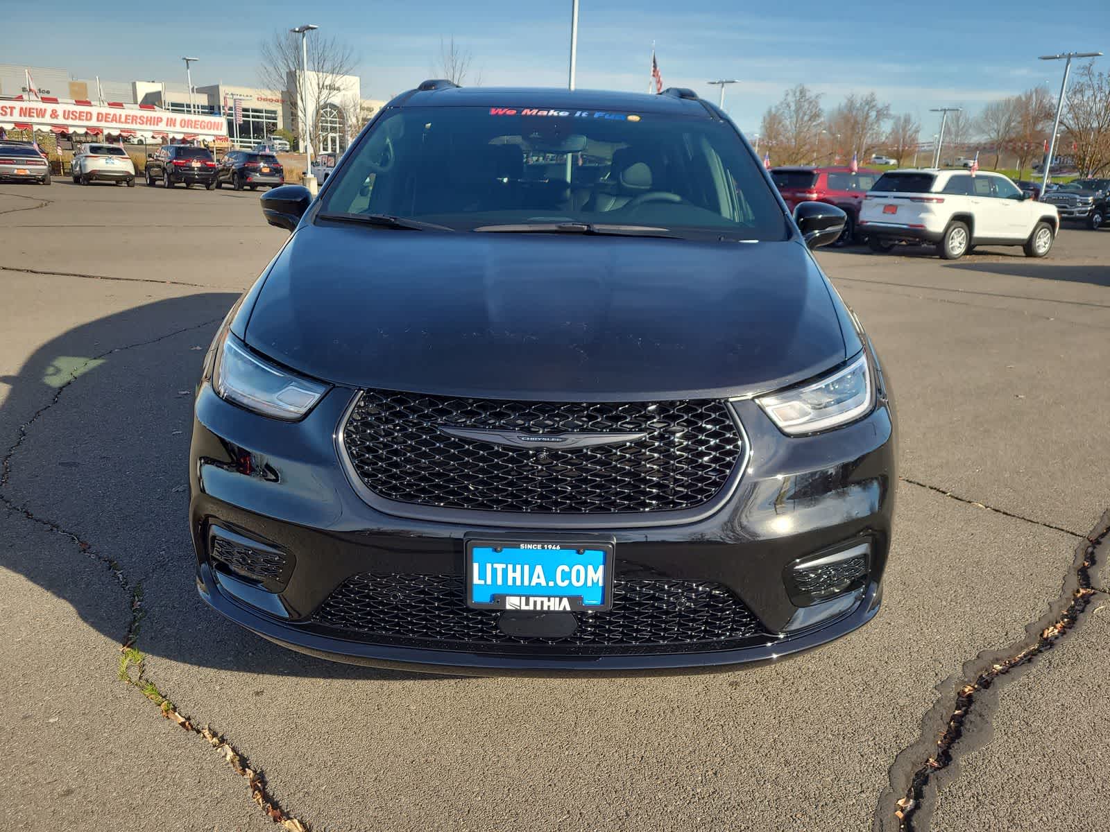 Thumbnail: 2026 Chrysler Pacifica - 14