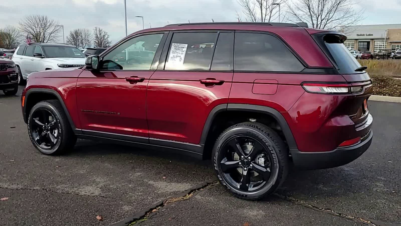 Thumbnail: 2025 Jeep Grand Cherokee - 6