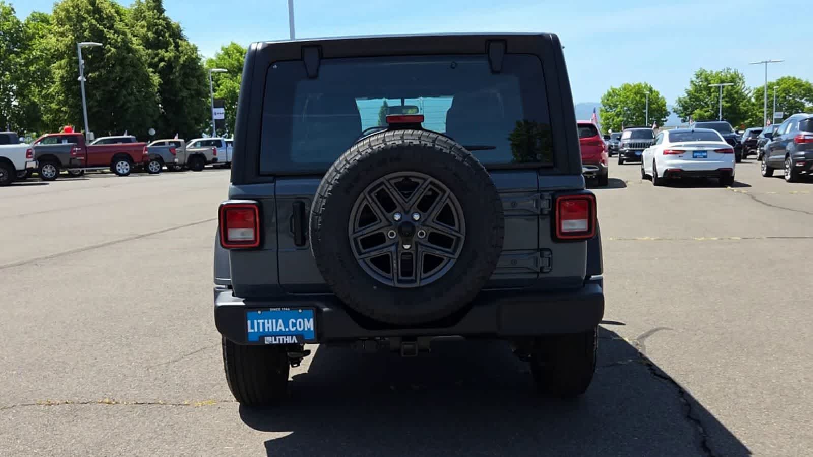 Thumbnail: 2026 Jeep Wrangler - 7