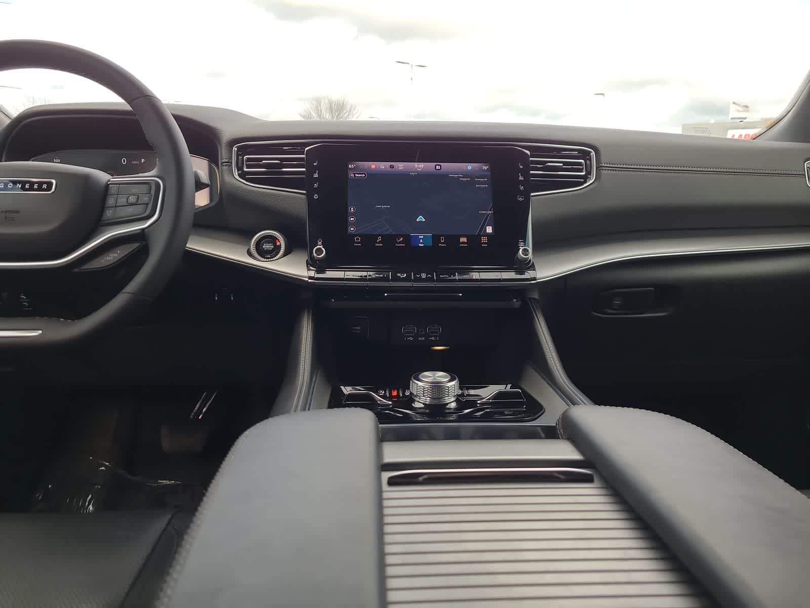 Thumbnail: 2024 Jeep Wagoneer - 18