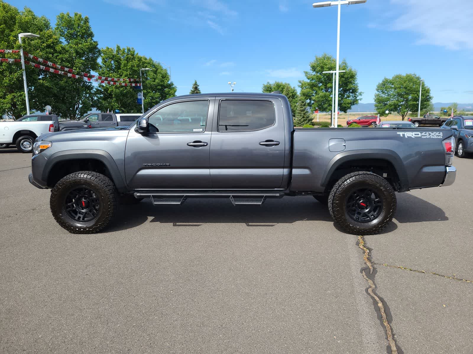 2022 Toyota Tacoma TRD Off-Road 11