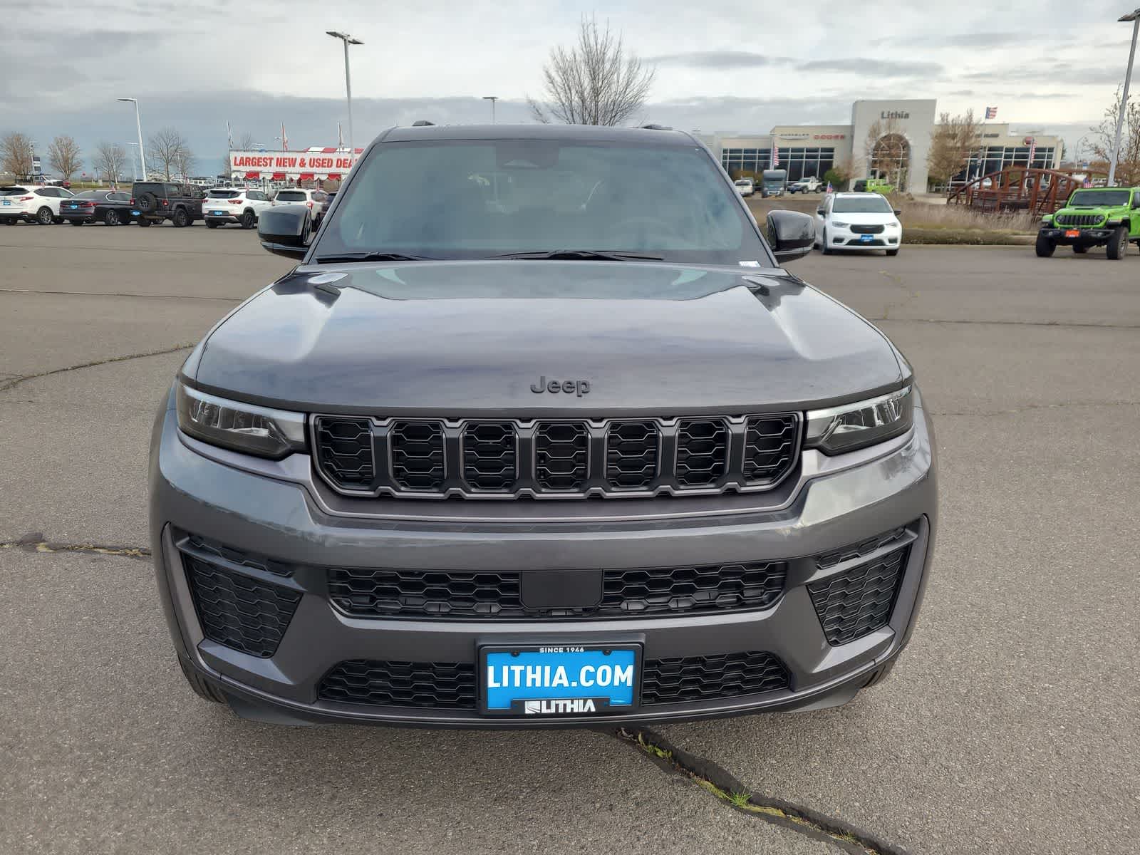 Thumbnail: 2026 Jeep Grand Cherokee - 14