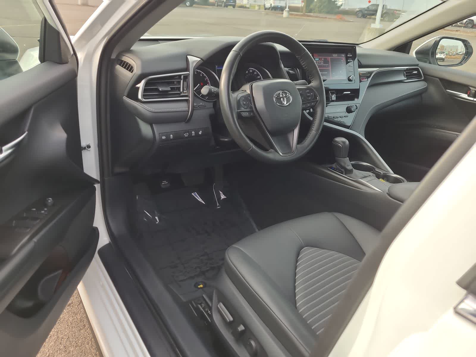 Thumbnail: 2024 Toyota Camry - 10