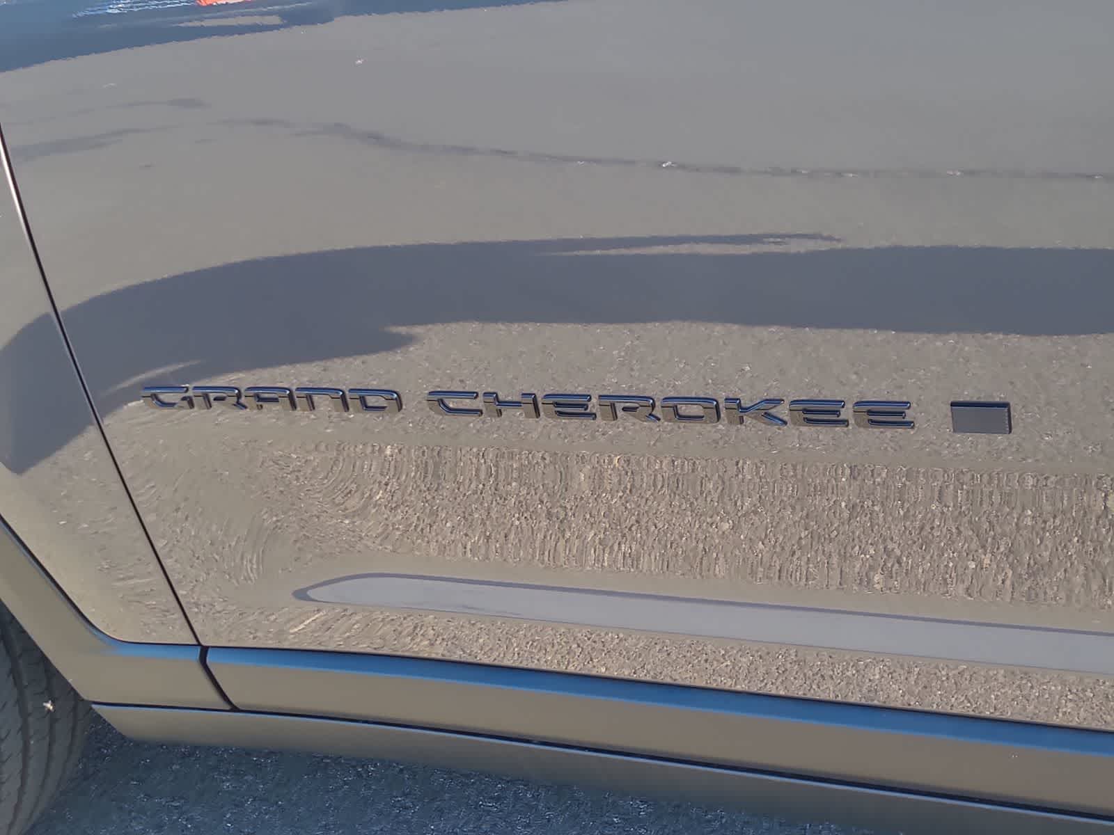 Thumbnail: 2025 Jeep Grand Cherokee - 15